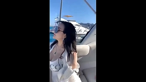 g&aacute;i T&agrave;u,h&igrave;nh như l&agrave; thế